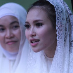 Ayu Ting Ting Sedih Dikabarkan Pisah Ranjang