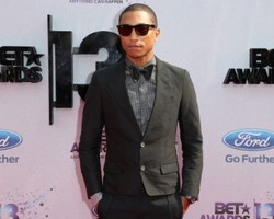 Rapper Pharrell Williams Rilis Parfum