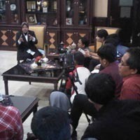 Ketika Risma Curhat Soal Masalah Kota Surabaya