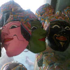 Harga Topeng Dipatok Rp 100 Ribu Hingga Rp 1 Juta