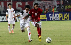 Dalam laga yang dihelat di Gelora Delta Sidoarjo, Indonesia dan Vietnam sama sekali tak bisa mencetak gol di waktu normal meski punya banyak peluang. Di babak perpanjangan waktu 2x15 menit juga tak jua menghadirkan gol. Bruriy Susanto/detikFoto.