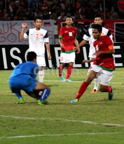 Le Van Truong berhasil mengamankan gawangnya. Bruriy Susanto/detikFoto.