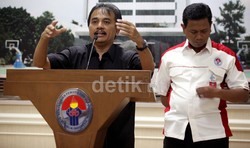 Tim U-19 yg baru disusun 2 tahun ini sudah bagus, kita harus jaga soliditasnya (tim Vietnam semalam saja itu hasil dari 6 tahun dibina) sehingga tidak sia-sia ke depannya, harapnya.