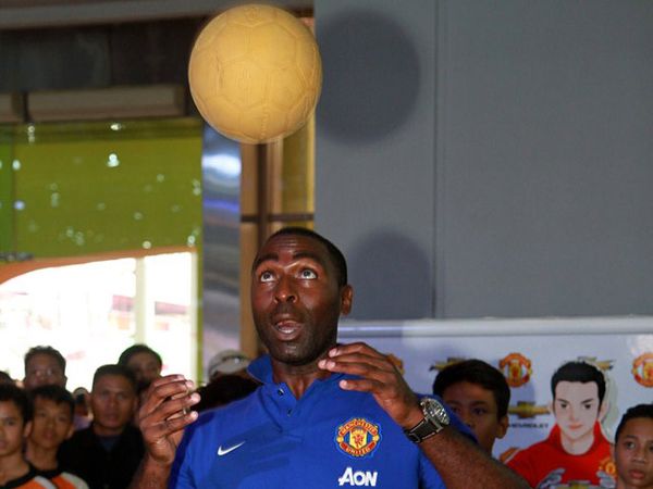 Andy Cole Merumput di Booth Chevy