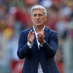 Petkovic Sebut Lazio Tak Layak Kalah dari Roma