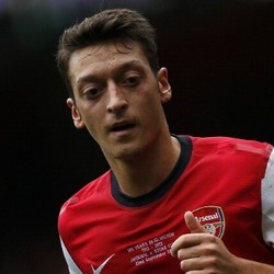 Oezil Bisa Jadi Pembeda di Arsenal