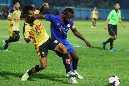 Tekuk Mitra Kukar 4-1, Arema Pimpin Grup B