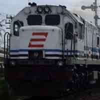 Kereta Ekonomi Rangkas-Tanah Abang Didemo Penumpang di Stasiun Tigaraksa