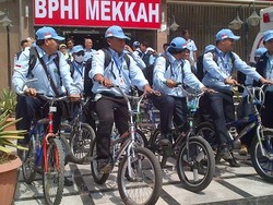 Kring..Kring, Pasukan Tepat Genjot Sepeda Kirim Obat untuk Jamaah Haji