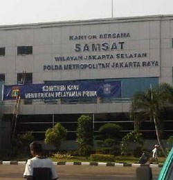 Samsat Polda Metro Raih Penghargaan Pelayanan Publik Terbaik