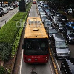 Rencana Pemprov DKI untuk Operasikan TransJ 24 Jam Terkendala Tender