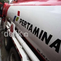 Beli BBM Tak Boleh Pakai Uang Tunai, Hatta: Saya Belum Tahu 