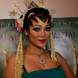 Dalami Peran Nyi Roro Kidul, Fifie Buntaran Keterusan Serba Hijau