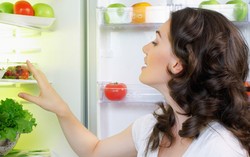 Bahan-bahan Sederhana Ini Ampuh Hilangkan Bau Tak Sedap pada Kulkas (2)