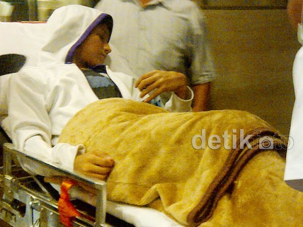 Noval Teman Dul Akhirnya Pulang dari RS Noval Teman Dul Akhirnya Pulang dari RS