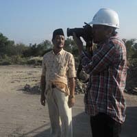 Bupati Santri Ini Hobi Jeprat-jepret