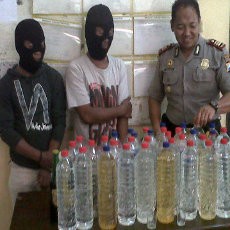 Jual Jamu Campur Cukrik, Dua Orang Diamankan