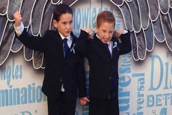 Salut! Bocah Ini Galang Dana untuk Teman yang Berpenyakit Langka