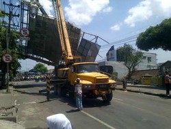 Tabrak Mobil Hingga Jembatan, Sopir Truk Maut di Semarang Jadi Tersangka