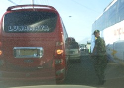 Ikut Terjebak, Konvoi TNI Turun Atur Kemacetan di Jalur Solo-Semarang