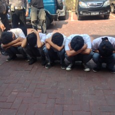 Ditangkap Saat Tawuran, 6 Pelajar Nyanyi Indonesia Raya di Polsek Tambora