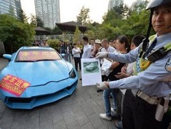 Lamborghini Palsu Disita di China