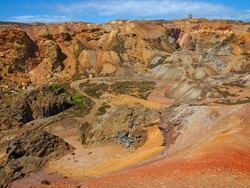 Bekas Tambang di Wales Ini Seperti Bukan di Bumi