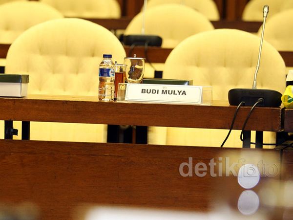 Budi Mulya Mangkir dari Panggilan Timwas Century