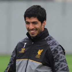 Kesempatan Terakhir Suarez Buktikan Loyalitasnya pada Si Merah