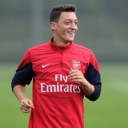 Cazorla: Kedatangan Oezil Tambah Kualitas Arsenal