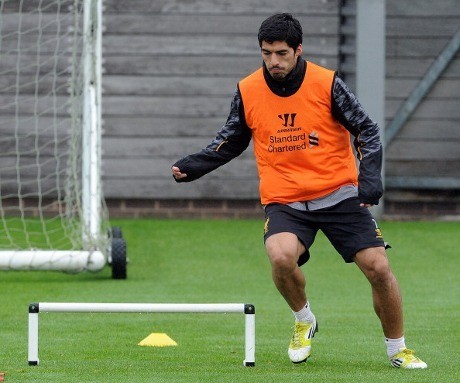 Para Rival Liverpool Iri pada Luis Suarez