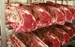 Polandia Pertimbangkan Cabut Larangan Penyembelihan Secara Kosher dan Halal