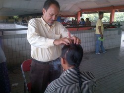 Sopir di Terminal Kampung Rambutan Diberi Terapi untuk Berhenti Rokok