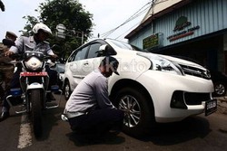 3 Ancaman Ahok pada Parkir Liar yang Lebih Sadis dari Cabut Pentil