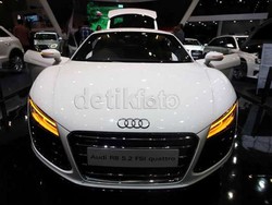 Hotman Paris Boyong Mobil Iron Man