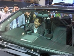 Menpora Roy Suryo Sudah Terima Mobil Esemka