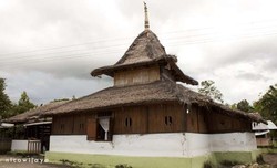 Keren! Masjid Tertua di Maluku Terbuat dari Sagu