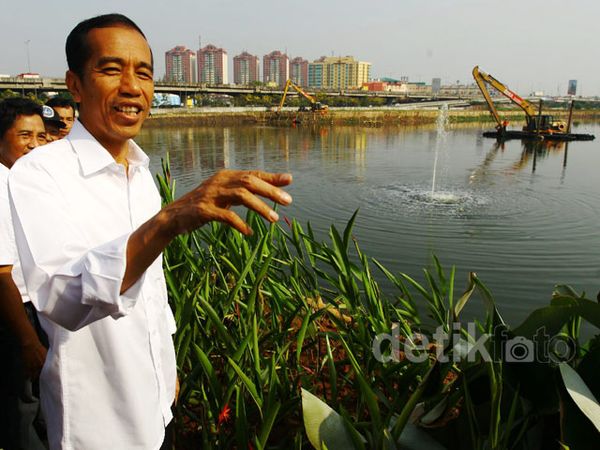 Jokowi Resmikan Taman Waduk Ria Rio