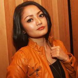 Hindari Godaan Pria Hidung Belang, Siti Badriah Jaga Sikap