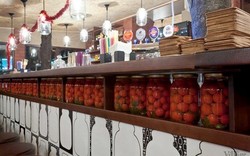 Jar Bar, Restoran Tanpa Piring dan Gelas