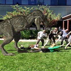 Sihir Hitachi Data Systems Hadirkan Dinosaurus