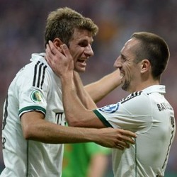 Mueller Dua Gol, Bayern Singkirkan Hannover