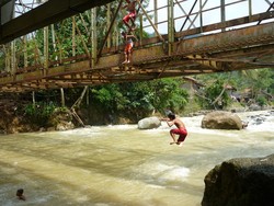 Arung Jeram & Alam Kampung di Sungai Ciberang, Lebak
