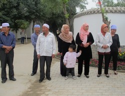 Penuh Damai di Kampung Muslim China