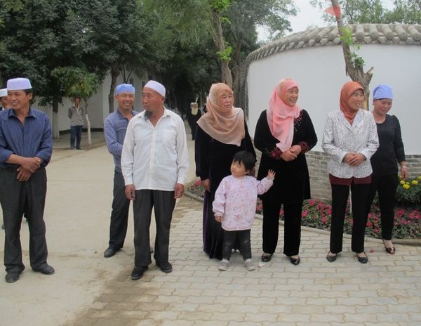 Penuh Damai di Kampung Muslim China