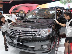 Gosok Terus Mobilnya Biar Kinclong