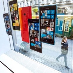 Microsoft Kawinkan Toko Aplikasi Windows & Windows Phone 