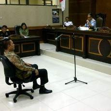 Djadja Suparman Divonis 4 Tahun Penjara