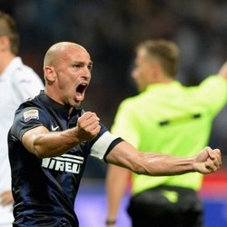 Gol untuk Orang-orang Spesial dari Cambiasso