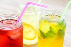 Hindari Dehidrasi dengan Infused Water, Seberapa Sehat?